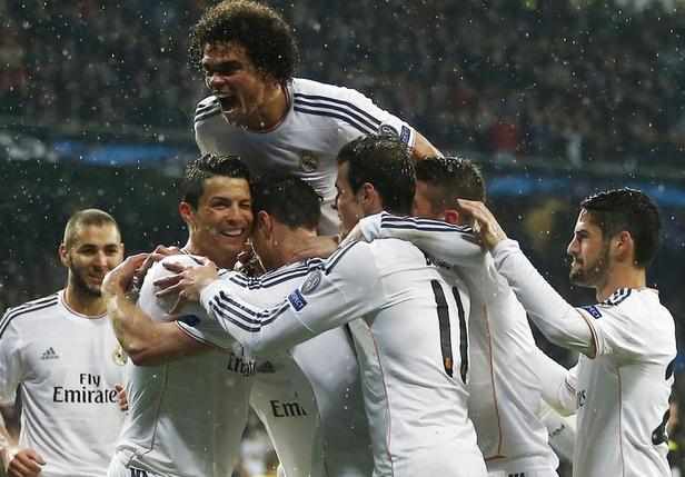 留任背后的 留任背后的